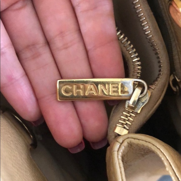 💯 % authentic Chanel handbag - Picture 5 of 11